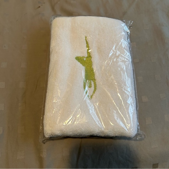 WII Fit Towel - NEW in original packaging - Picture 2 of 4